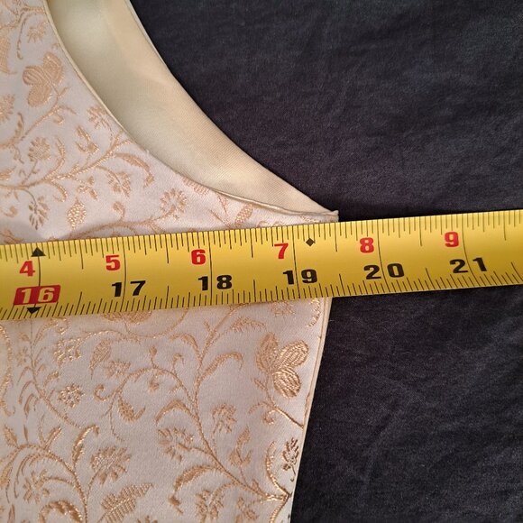 Women's Dress Vest with detailed embroidery stitch - vintage like new - Picture 9 of 11